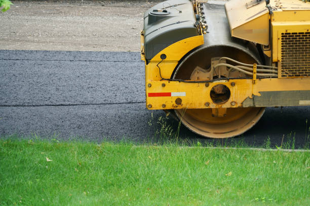 Best Driveway Crack Filling  in Cedarburg, WI